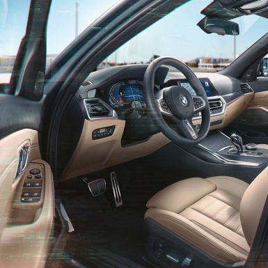 BMW serije 3 Touring, podroben pogled na kokpit BMW serije 3 Touring, podroben pogled na kokpit pred mestno kuliso