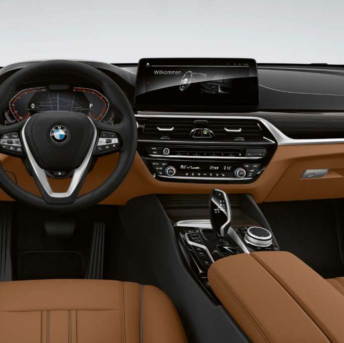 Kokpit v BMW serije 6 Gran Turismo, oprema Basic, G32, 2020 BMW serije 6 Gran Turismo, G32, 620d, 2020, oprema Basic, usnje Dakota v barvi Cognac/Black, notranjost