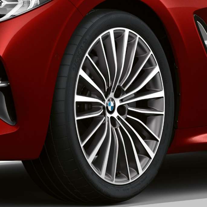 Model Base, kolesa BMW serije 8 Gran Coupé, model Base, kolesa
