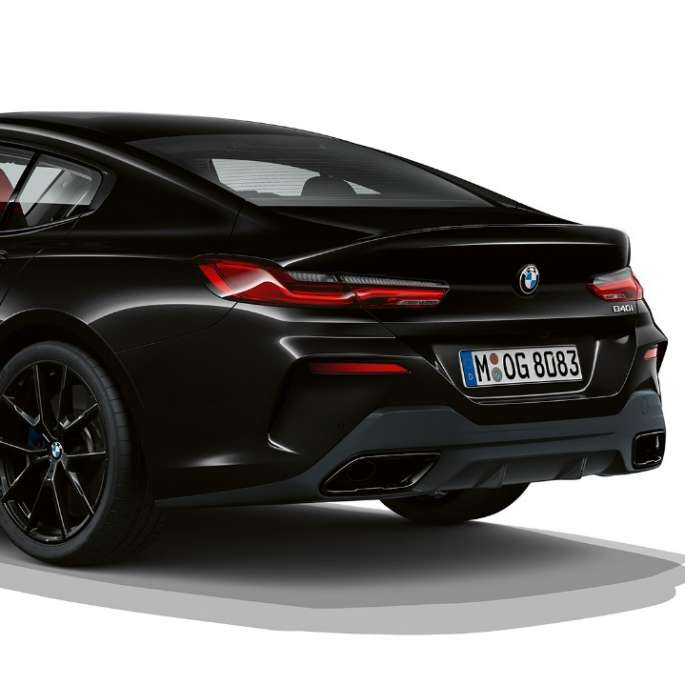 Paket M Sport, tričetrtinski posnetek od zadaj BMW serije 8 Gran Coupé, paket M Sport, tričetrtinski posnetek od zadaj