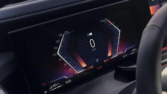 BMW M760e xDrive Limuzina, G70, My Mode Sport BMW M760e xDrive Limuzina, G70, My Mode Sport, pogled od blizu na instrumentno ploščo