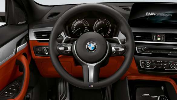 Kokpit v BMW X2 M35i F39 Kokpit, aktivni asistent za uravnavanje hitrosti s funkcijo Stop&Go pri BMW X2 M35i, 2018 F39, notranjost