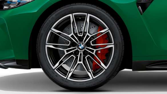 19-/20-palčna M kovana platišča 825 M dvobarvna Black, BMW M3 Limuzina, G80, 2020 BMW M3 Limuzina, G80, 2020, 19-/20-palčna M kovana platišča 825 M dvobarvna Black, pogled od blizu na kolo