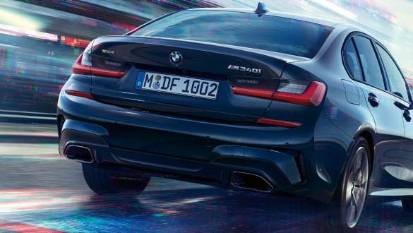M športni diferencial, BMW M340i xDrive Limuzina, G20, 2020 BMW M340i xDrive Limuzina, G20, 2020, kovinska barva Sapphire Black, M športni diferencial, pogled od zadaj
