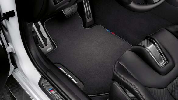 Preproge M Performance, BMW M4 Coupé, G82, 2020 BMW M4 Coupé, G82, 2020, pogled od blizu na preproge M Performance