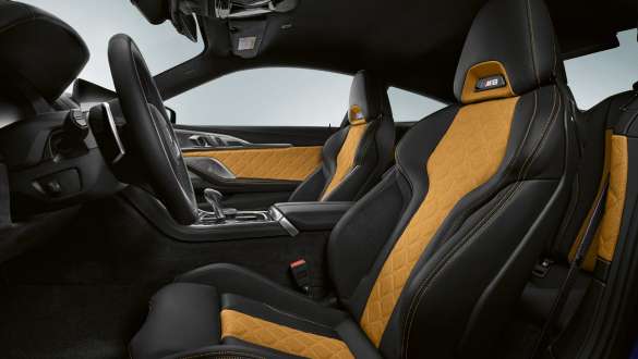 Drobnozrnato usnje »Merino«/Alcantara. BMW M8 Competition Coupé z drobnozrnatim usnjem »Merino«/Alcantara.