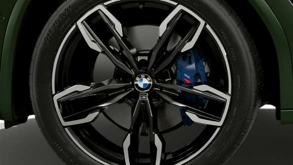 BMW X3 M40i, M40d, G01, LCI, osvežitev 2021, zavore M Sport BMW X3 M40i, M40d, G01, LCI, osvežitev 2021, kovinska barva Malachite Green, zavore M Sport, pogled od blizu na kolo