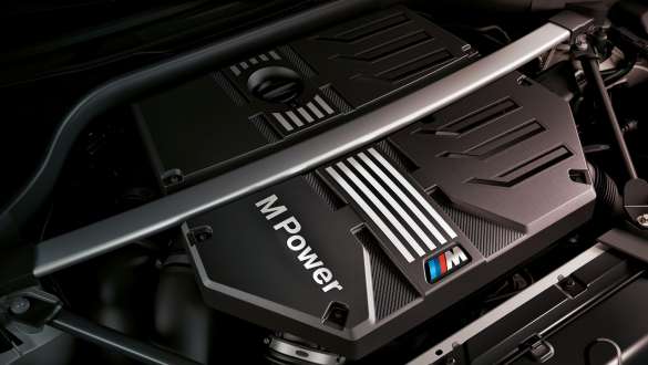 BMW X4 M Competition, F98, LCI, 2021, vrstni 6-valjni bencinski motor BMW M TwinPower Turbo BMW X4 M Competition, F98, LCI, osvežitev 2021, pogled od blizu na vrstni 6-valjni bencinski motor BMW M TwinPower Turbo