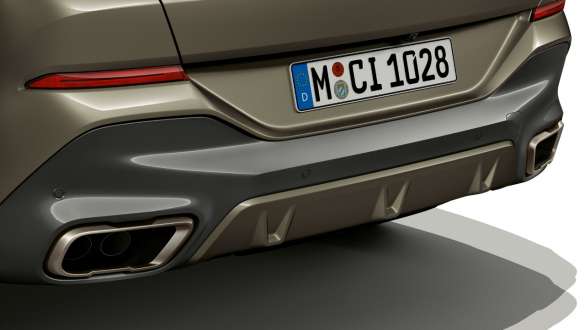 M-športni izpušni sistem BMW X6. Pogled od blizu na M-športni izpušni sistem BMW X6.