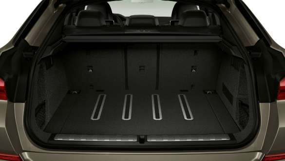 Prtljažni paket BMW X6. Pogled od blizu na prtljažni paket BMW X6.