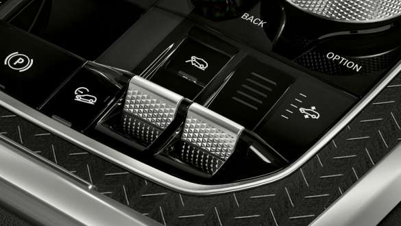 BMW X6, G06, 2019, paket xOffroad BMW X6, G06, 2019, paket xOffroad, pogled od blizu na izbirna stikala načinov terenske vožnje