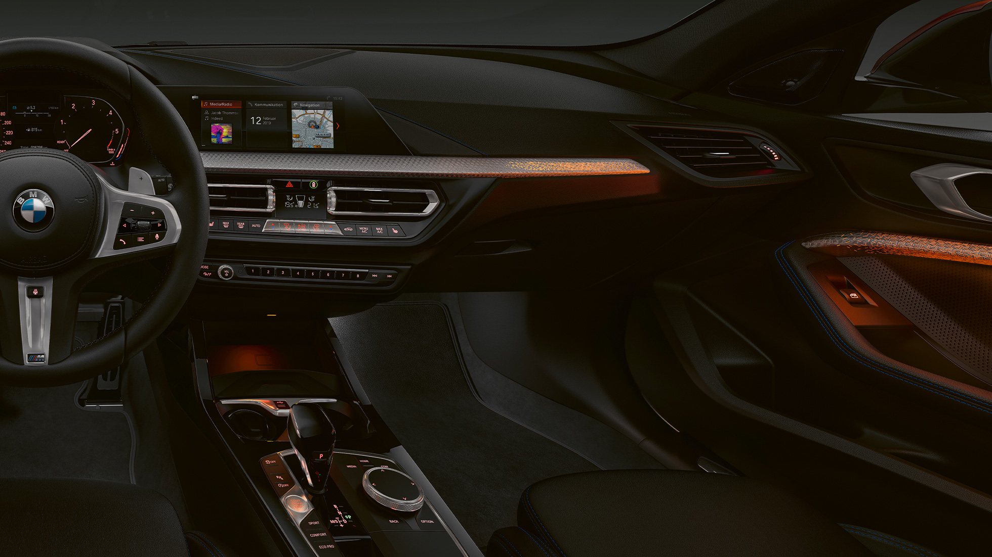 Notranje obloge IIlluminated Boston. BMW serije 1 kot model M Sport, notranje obloge IIlluminated Boston.