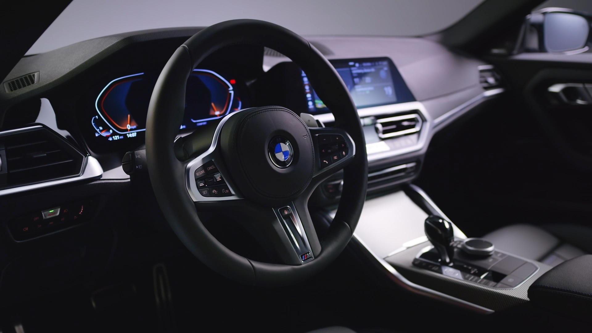 Poudarki v notranjosti BMW serije 2 Coupé. Poudarki v notranjosti BMW serije 2 Coupé.