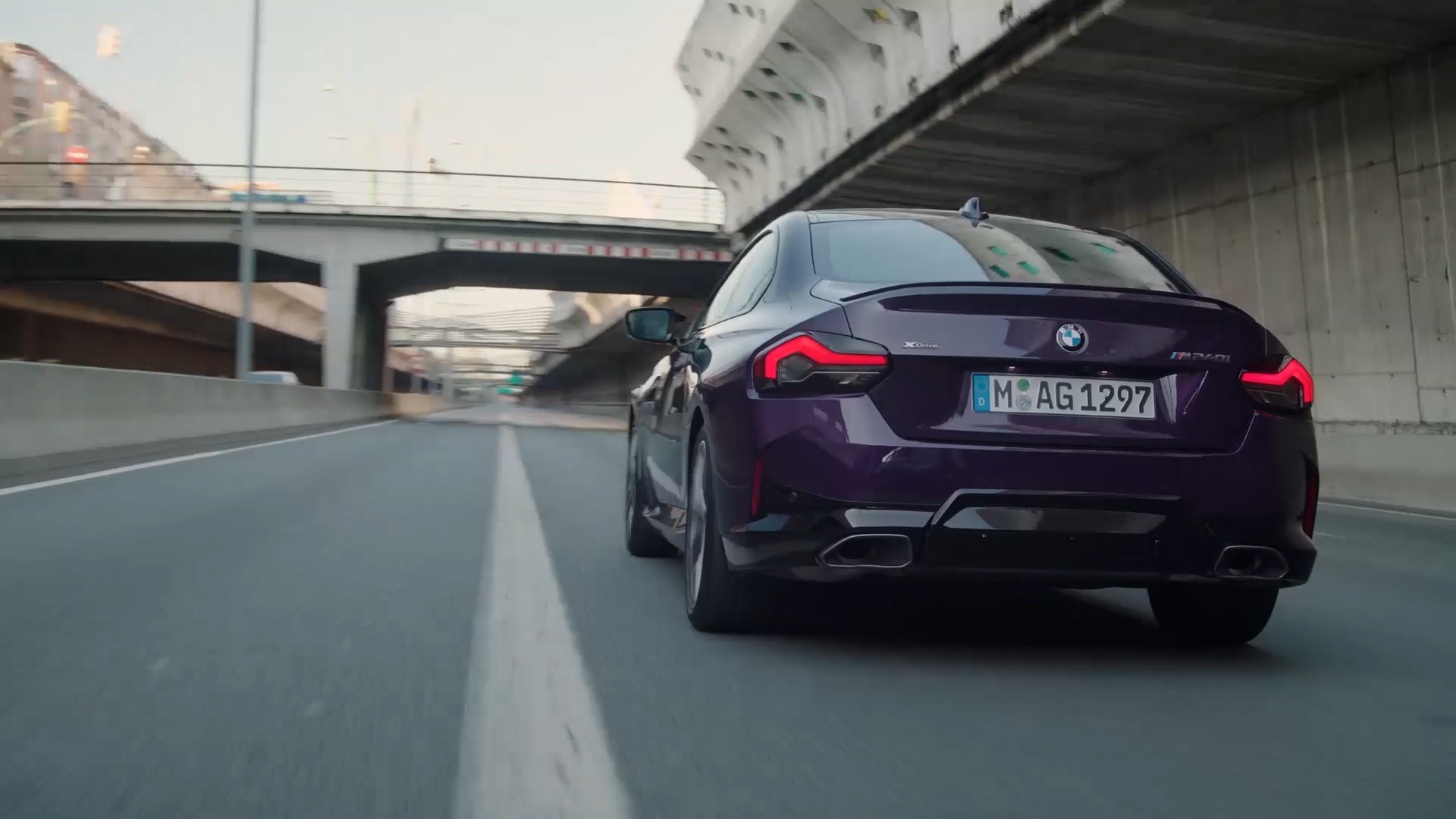 BMW serije 2 Coupé, G42, 2021, vozna dinamika v videoposnetku BMW serije 2 Coupé, G42, 2021, vozna dinamika v videoposnetku