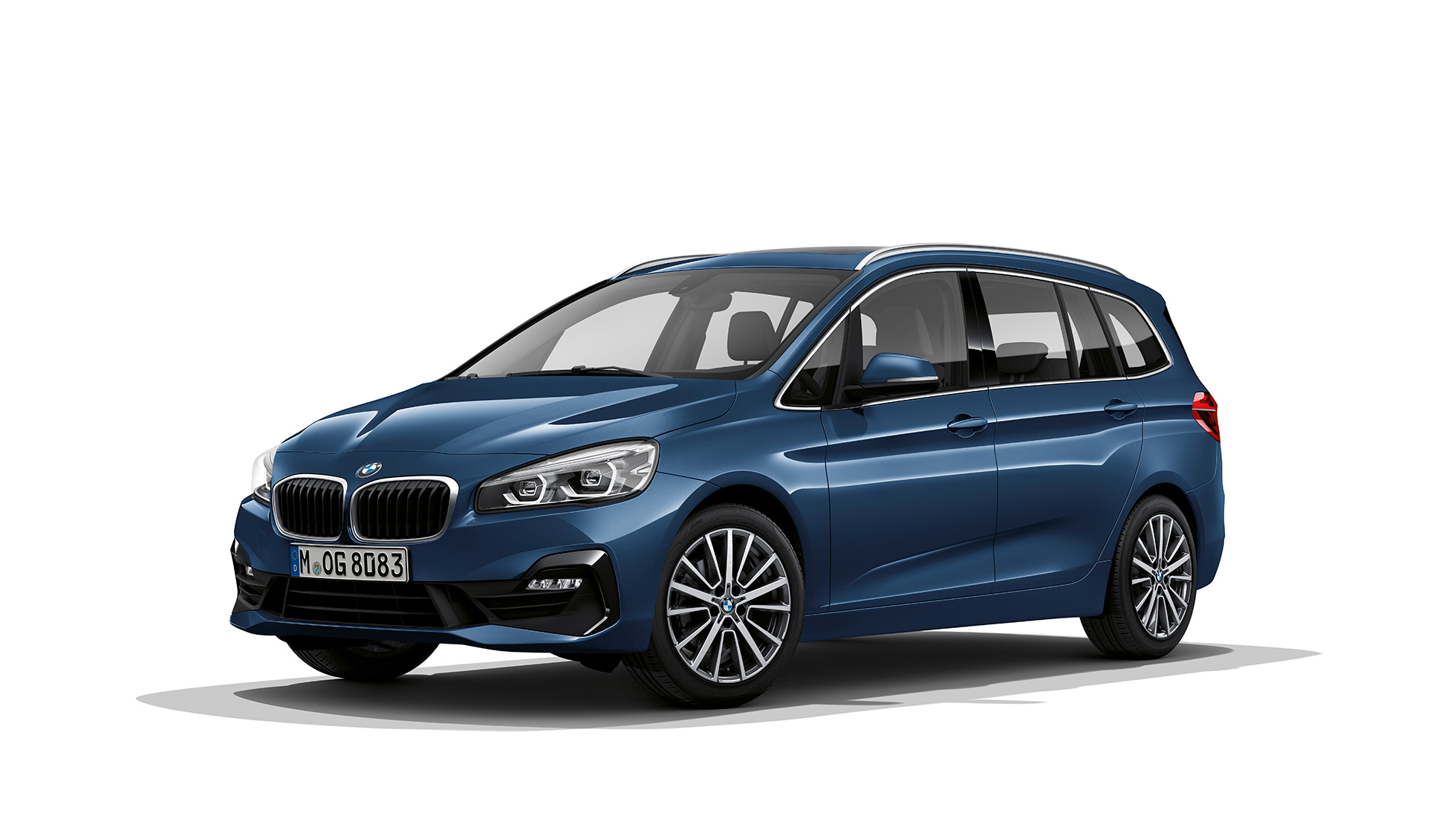 Tričetrtinski pogled od spredaj na BMW serije 2 Gran Tourer BMW serije 2 Gran Tourer, 218i, F46, osvežitev 2018, Phytonic Blue, tričetrtinski pogled od spredaj
