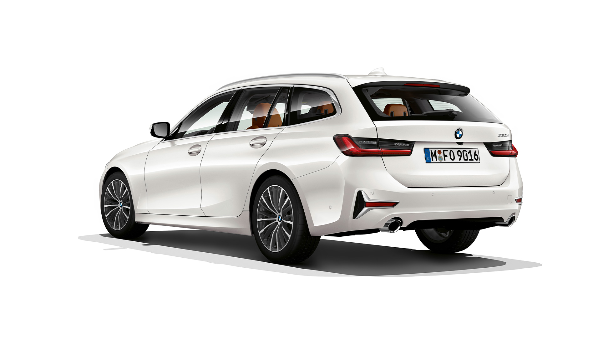 Model Luxury Line, tričetrtinski posnetek od zadaj BMW serije 3 Touring, model Luxury Line, tričetrtinski posnetek od zadaj