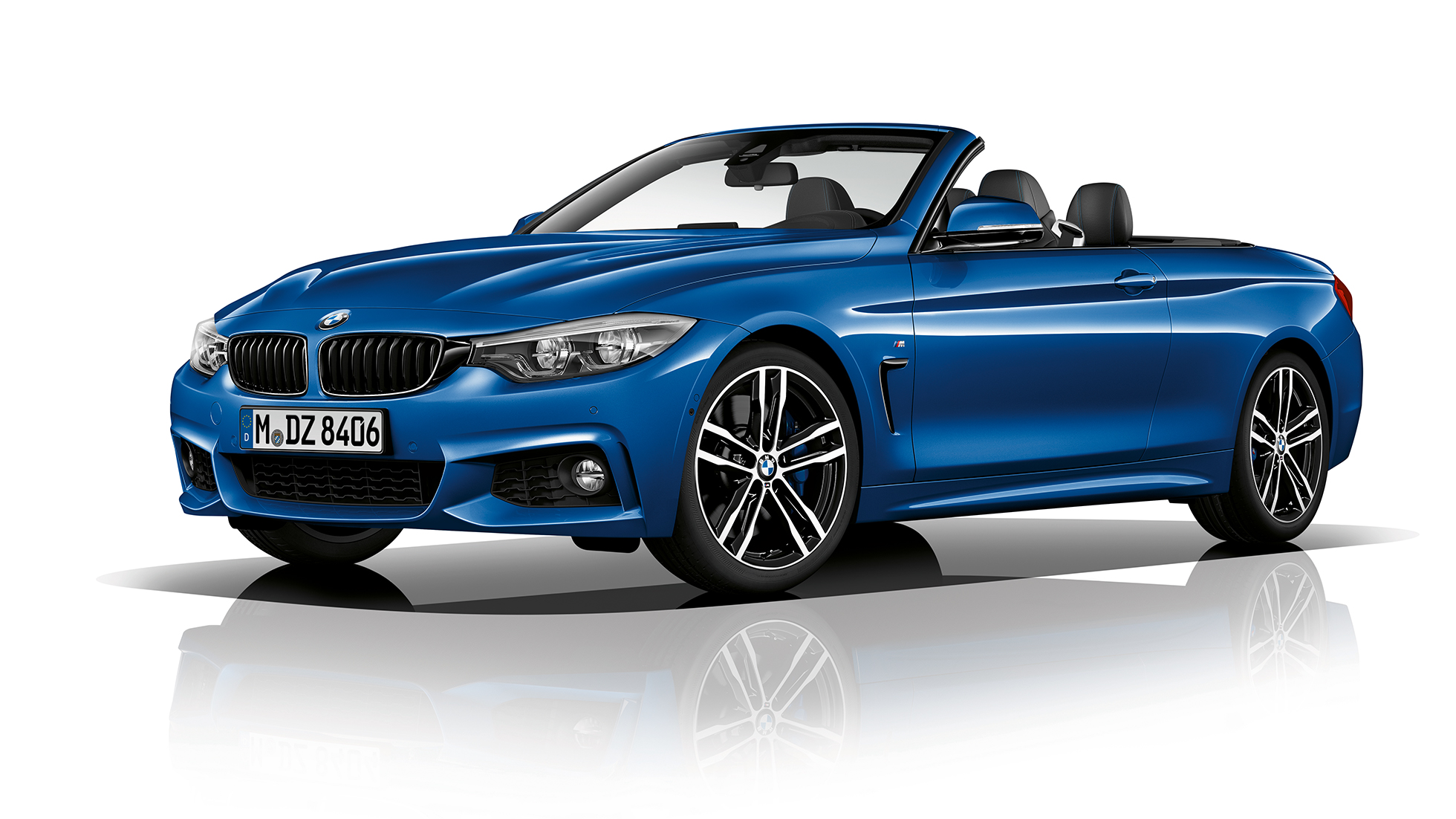 BMW serije 4 Cabrio, model M Sport v sprednjem polprofilu BMW serije 4 Cabrio, model M Sport v sprednjem polprofilu