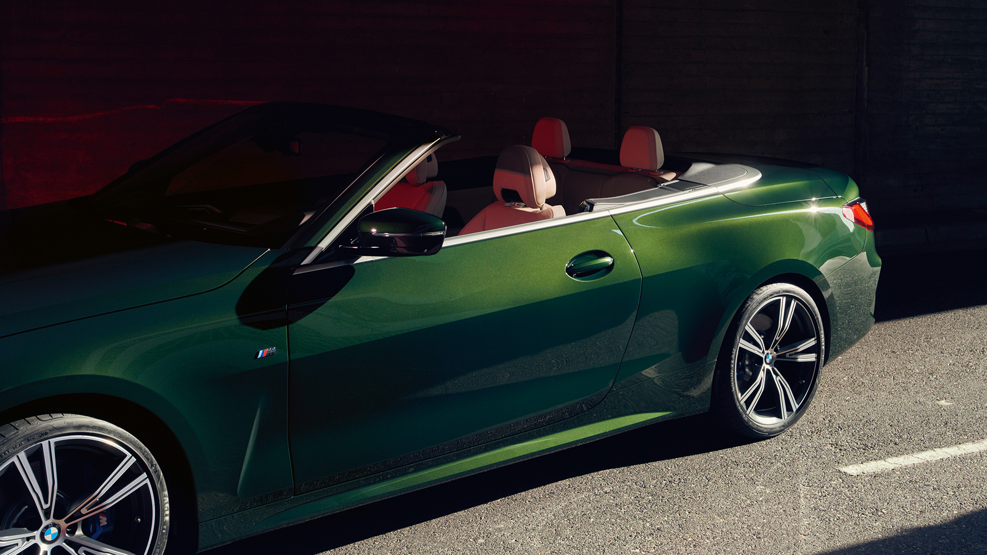 Ženska za volanom, BMW serije 4 Cabrio, G23, 2020 Ženska za volanom, BMW serije 4 Cabrio, G23, 2020, notranjost