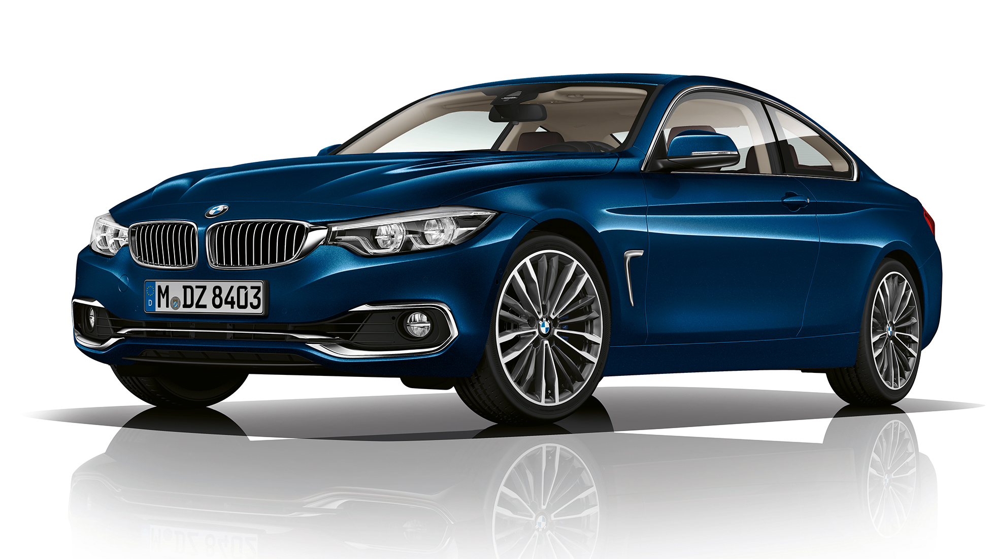 BMW serije 4 Coupé, izvedba Luxury Line v sprednjem polprofilu BMW serije 4 Coupé, izvedba Luxury Line v sprednjem polprofilu
