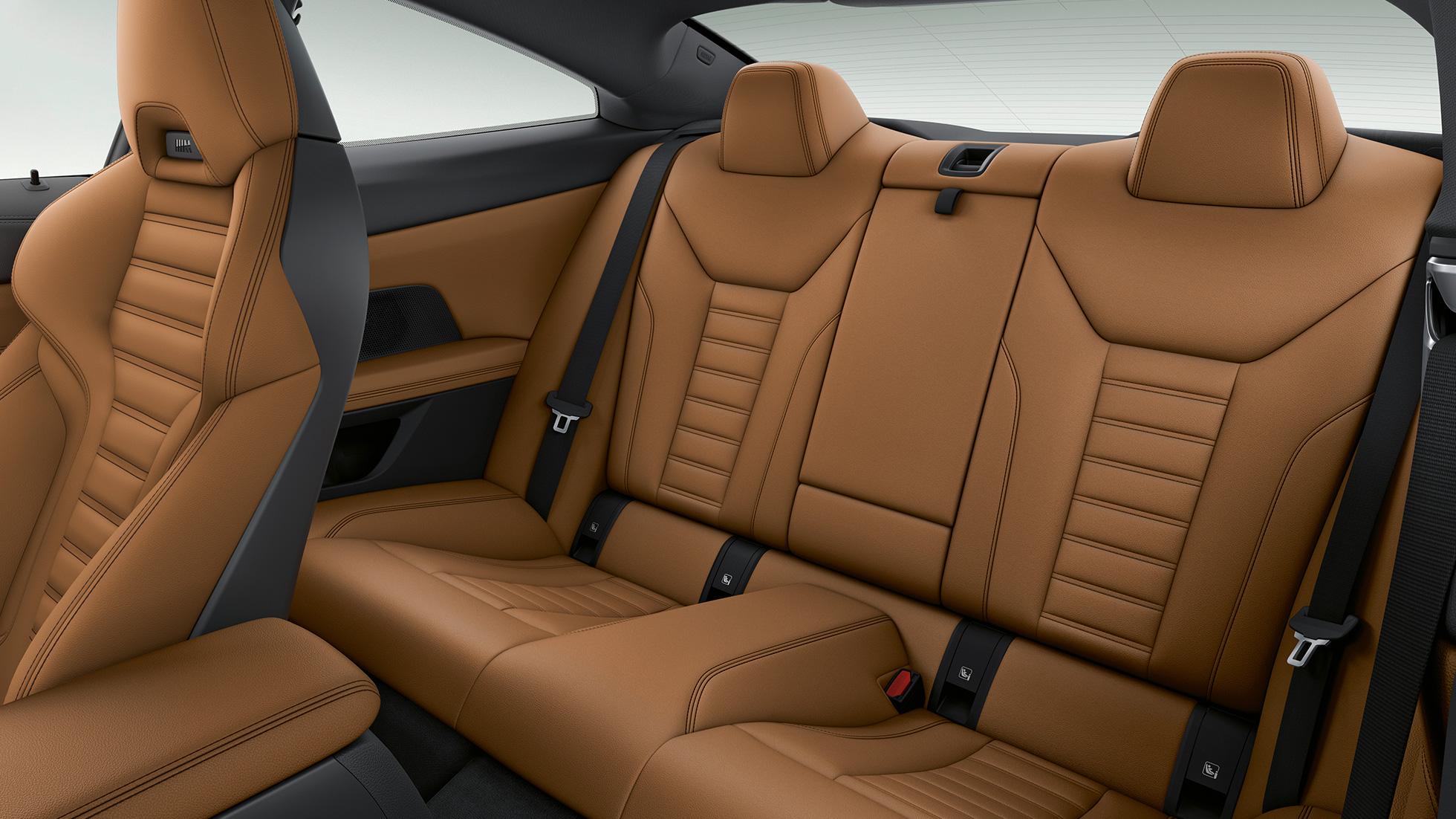 Zadnji del BMW serije 4 Coupé G22 BMW serije 4 Coupé, G22, 2020, notranjost, športna sedeža zadaj