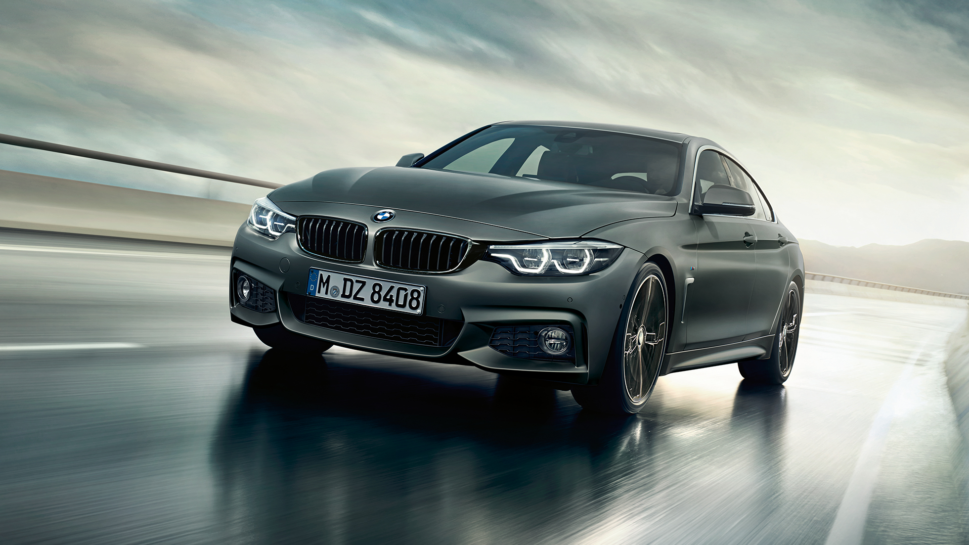 BMW serije 4 Gran Coupé, vozilo v zadnjem polprofilu BMW serije 4 Gran Coupé, vozilo v zadnjem polprofilu