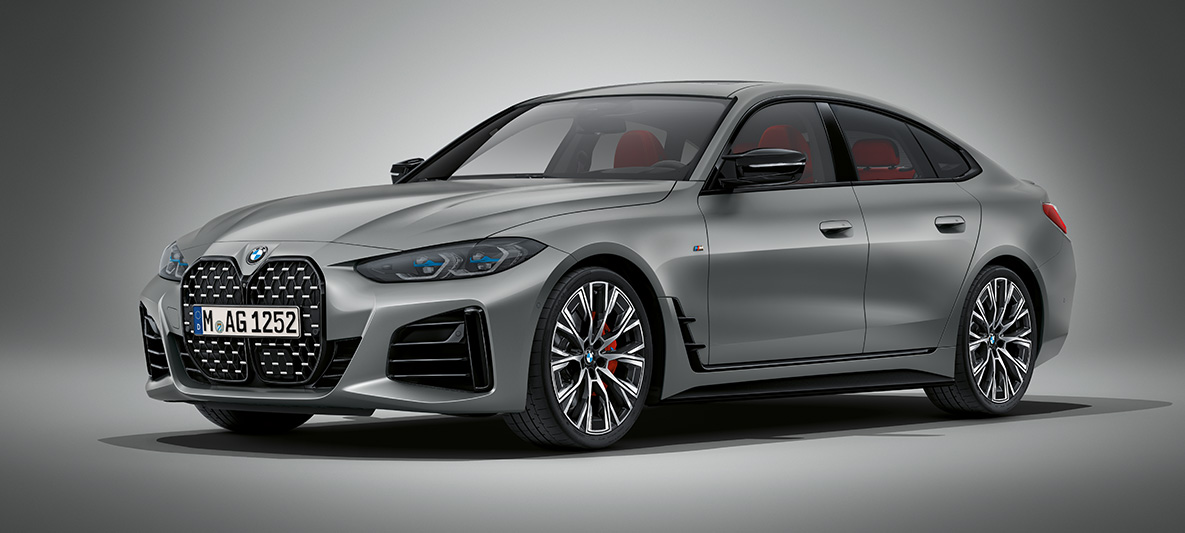 BMW serije 4 Gran Coupé, G26, 2021, lakiranje BMW Individual v kovinski barvi Frozen Pure Grey BMW serije 4 Gran Coupé, G26, lakiranje BMW Individual v kovinski barvi Frozen Pure Grey, tričetrtinski pogled od spredaj med mirovanjem