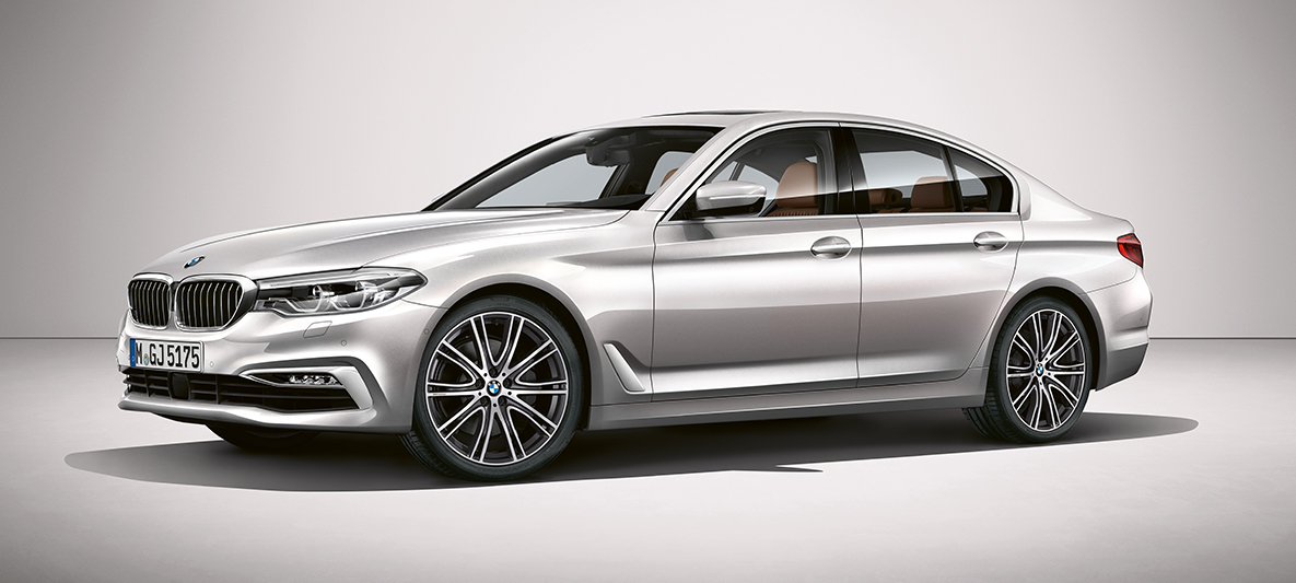 BMW Individual za BMW serije 5 Limuzina BMW Individual za BMW serije 5 Limuzina G30, kovinska barva Rhodonite Silver, stranski pogled