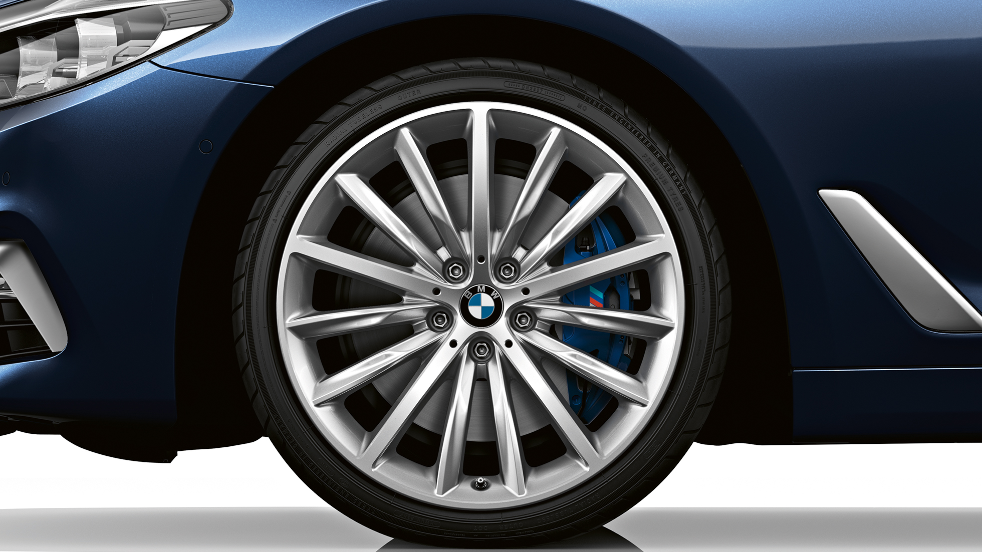 Platišča za Luxury Line, BMW serije 5 Limuzina Luxury Line, BMW serije 5 Limuzina, 540d Limuzina G30 , kovinska barva Imperial Blue Brilliant Effect, platišča