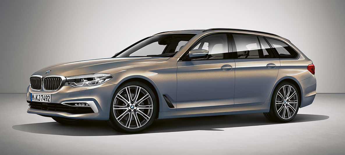 BMW Individual za BMW serije 5 Touring BMW Individual za BMW serije 5 Touring G31, kovinska barva Champagne Quarz, tričetrtinski stranski pogled