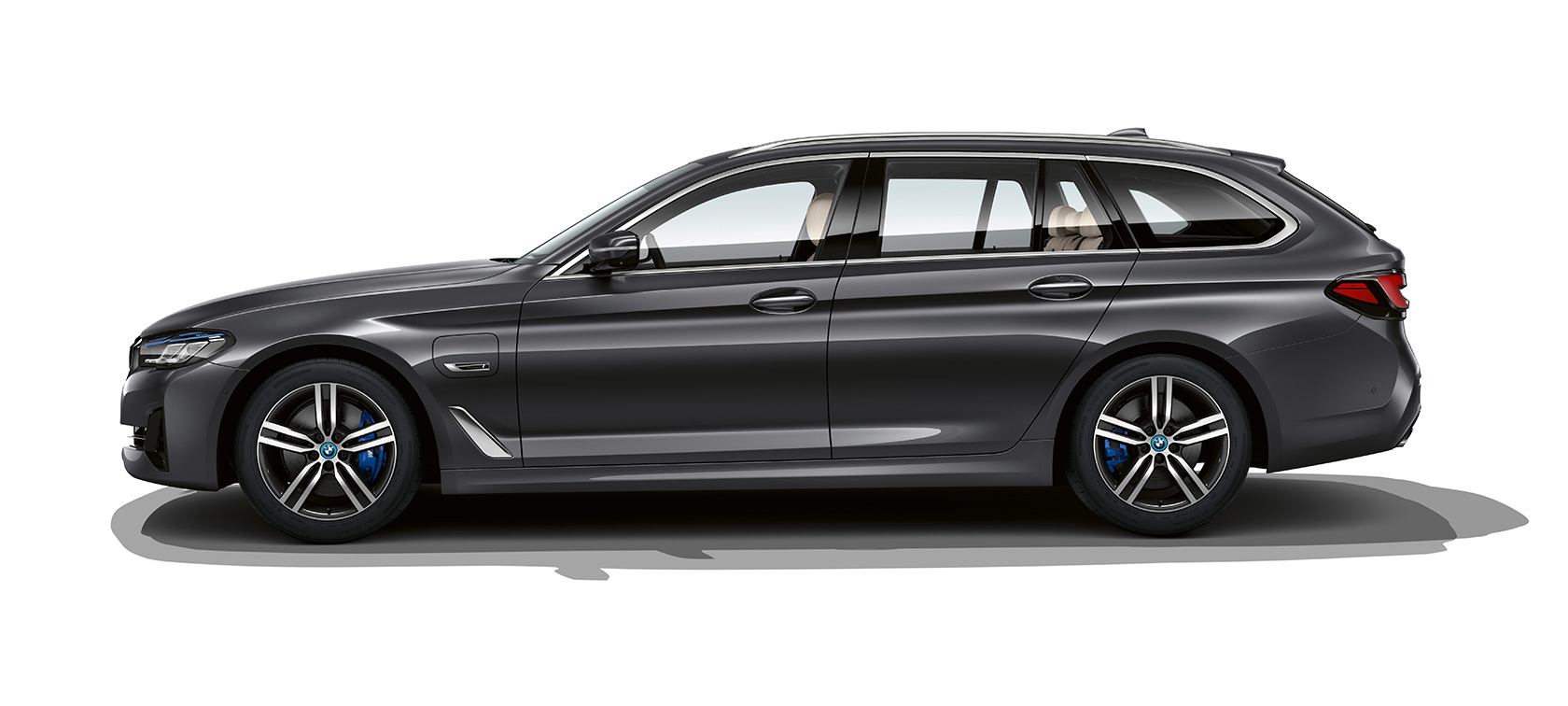 BMW serije 5 Touring G31 med mirovanjem BMW serije 5 Touring G31, osvežitev 2020, stranski pogled med mirovanjem