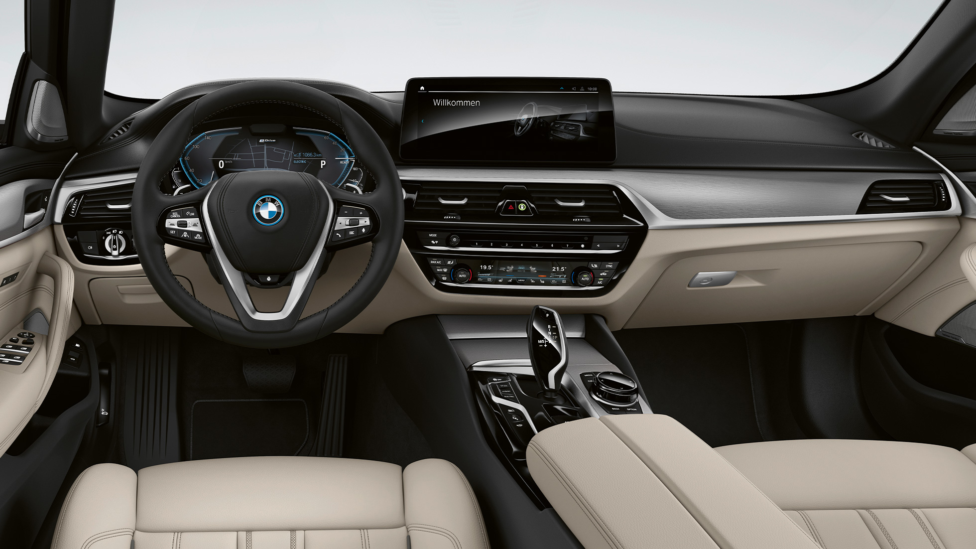 Kokpit v BMW serije 5 Touring G31, oprema Basic Kokpit v BMW serije 5 Touring 530i, G31 2020, oprema Basic, usnje Dakota v barvi Ivory White z ekskluzivnimi šivi in obrobnim trakom v kontrastni barvi, notranjost