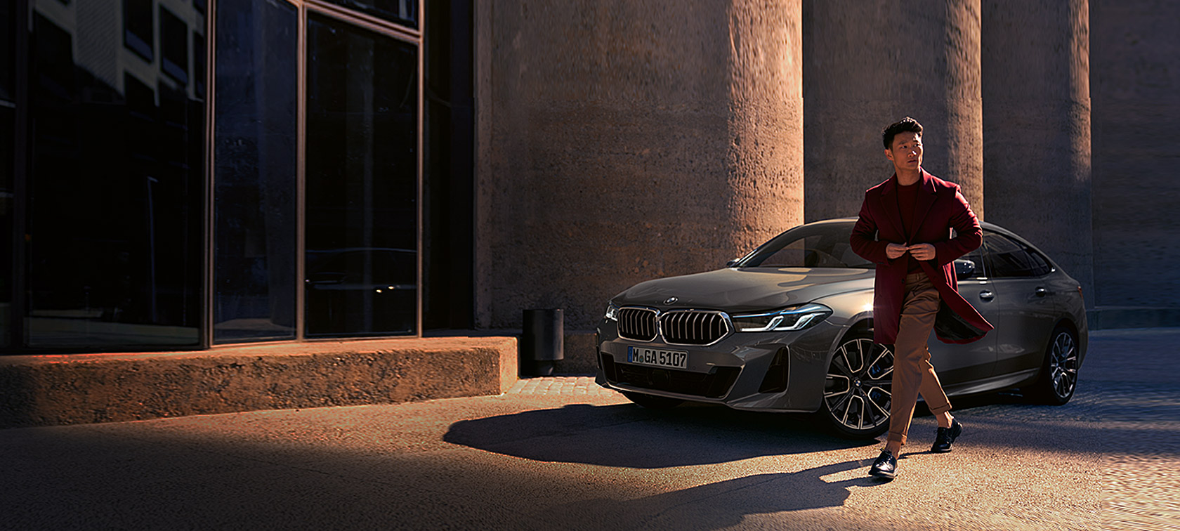 BMW serije 6 Gran Turismo, 640i xDrive, G32, 2020, Bernina Grey, mo&scaron;ki stoji pred BMW, tričetrtinski pogled od spredaj med mirovanjem