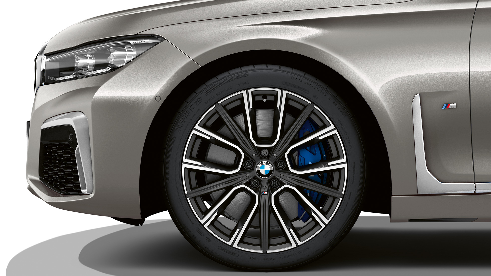 BMW serije 7 Limuzina s paketom M Sport, platišča BMW serije 7 Limuzina s paketom M Sport: bližnji posnetek platišč