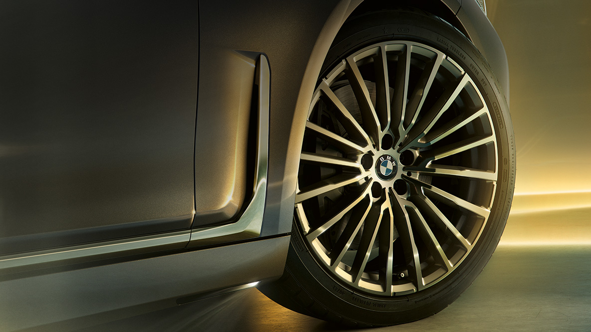 BMW serije 7 Limuzina, G11, G12, 2019, platišča iz lahke zlitine BMW serije 7 Limuzina, G11, G12, 2019, barva Bernina Grey Amber Effect, platišča iz lahke zlitine Multi-spoke