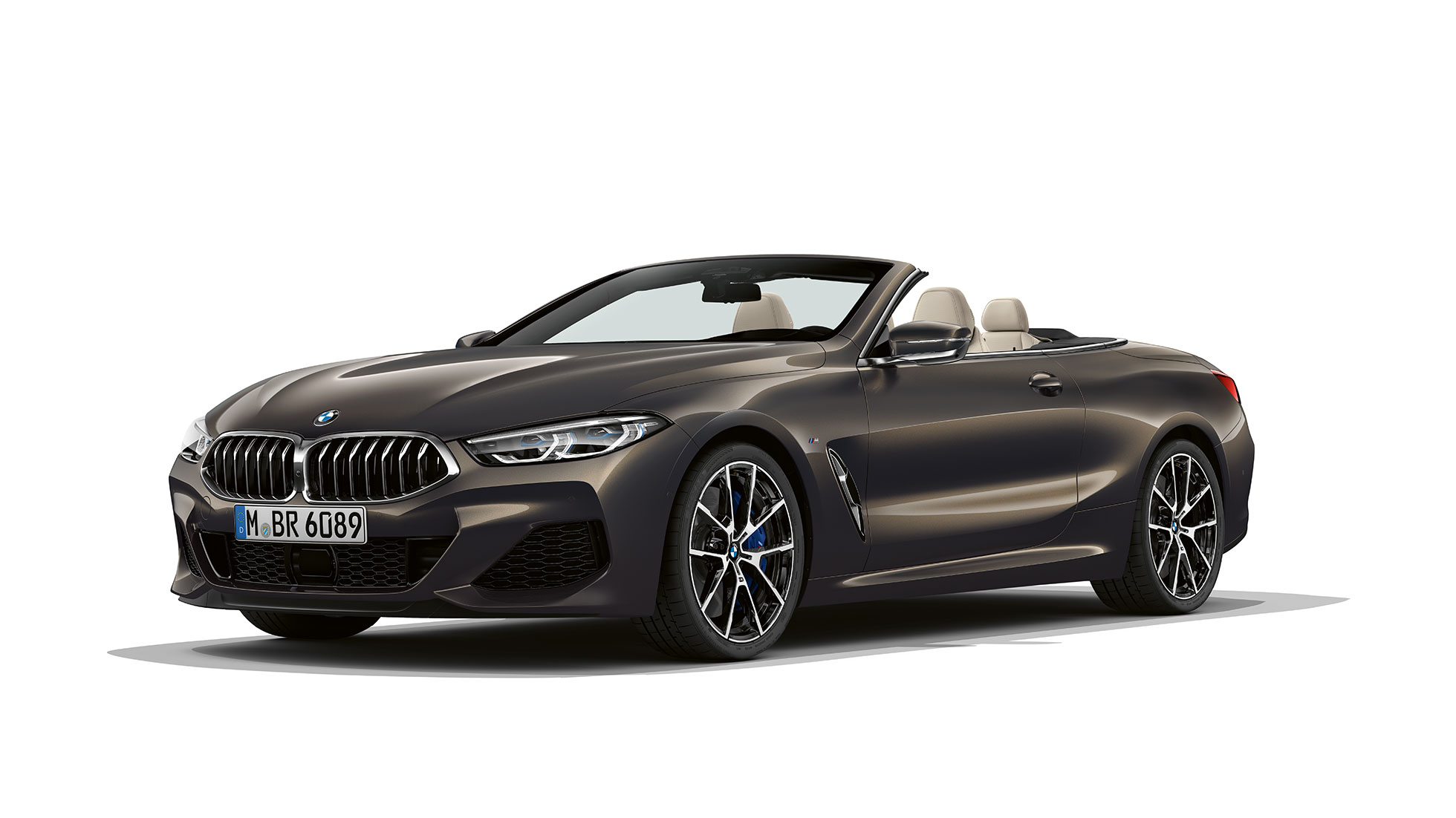 BMW M850i xDrive, Dravit siva kovinska, tričetrtinski pogled od spredaj. BMW M850i xDrive, Dravit siva kovinska, tričetrtinski pogled od spredaj.