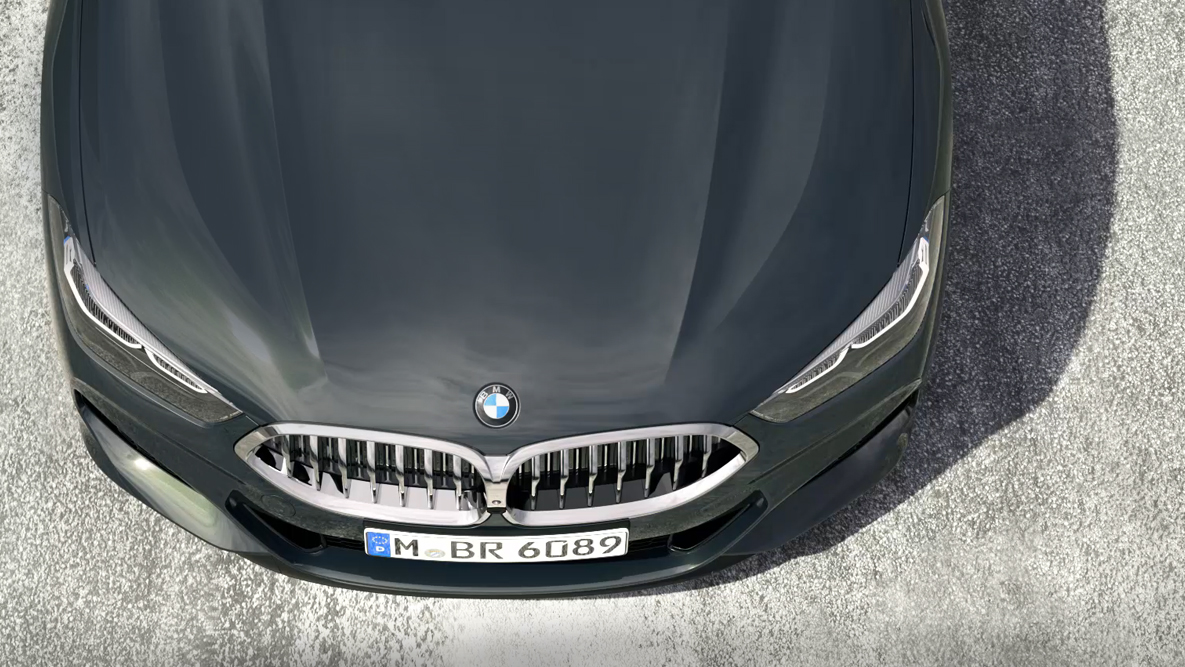 BMW M850i xDrive, 8-valjni bencinski motor BMW TwinPower Turbo iz ptičje perspektive. BMW M850i xDrive, 8-valjni bencinski motor BMW TwinPower Turbo iz ptičje perspektive.
