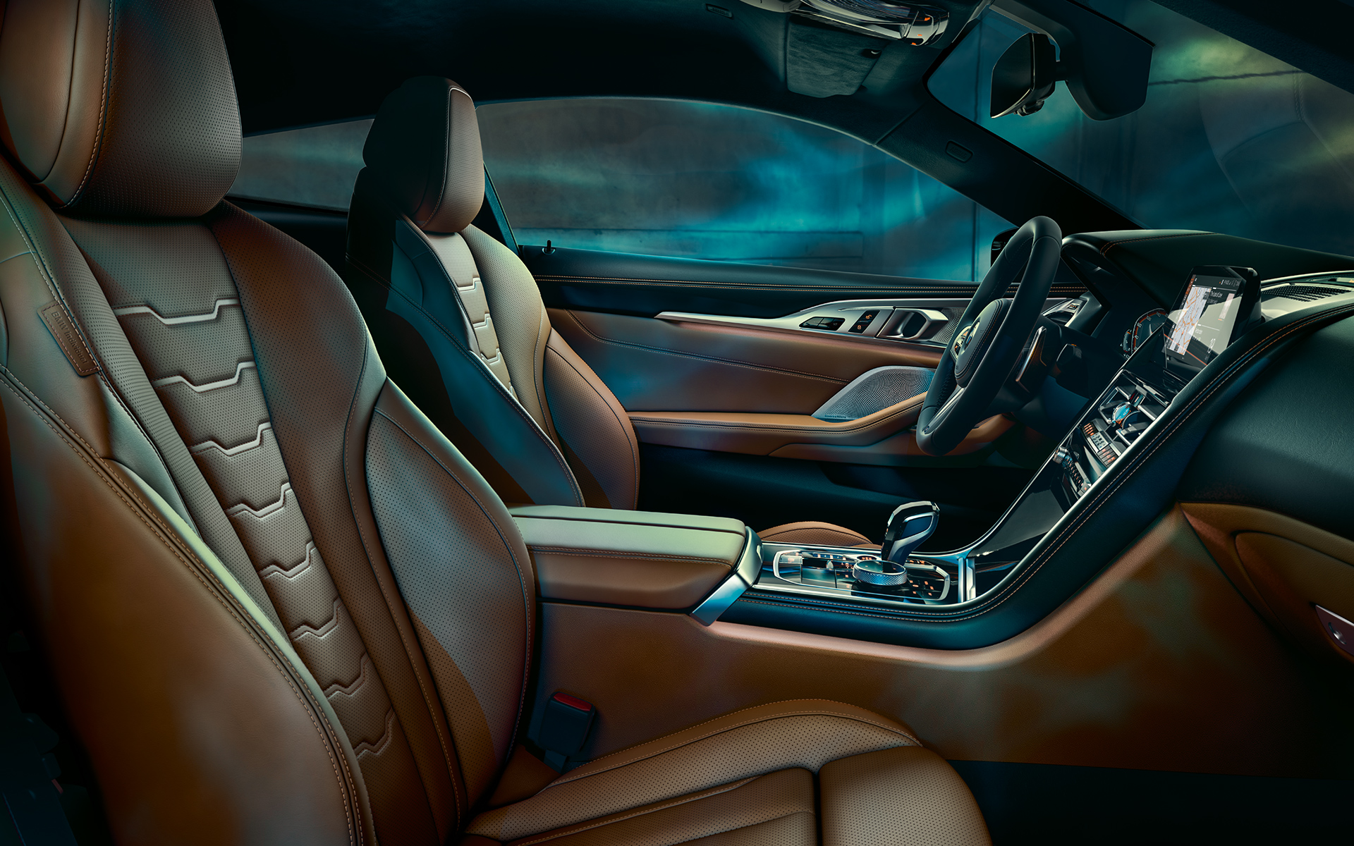 BMW serije 8 Coupé, notranjost Notranjost BMW serije 8 Coupé s poudarkom na kokpitu.
