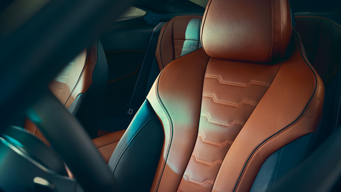 BMW serije 8 Coupé, multifunkcijski sedež. BMW serije 8 Coupé, pogled od blizu na multifunkcijski sedež v usnju Merino.