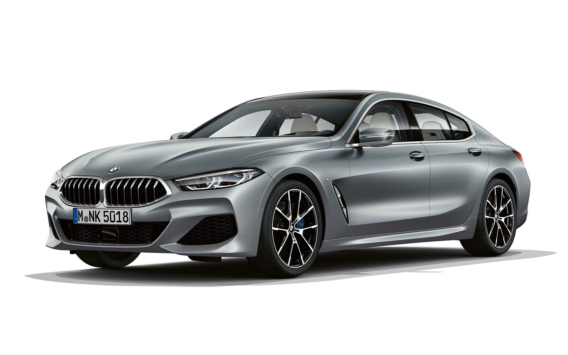 Frozen Temptation, tričetrtinski posnetek od spredaj BMW serije 8 Gran Coupé, Frozen Temptation, tričetrtinski posnetek od spredaj