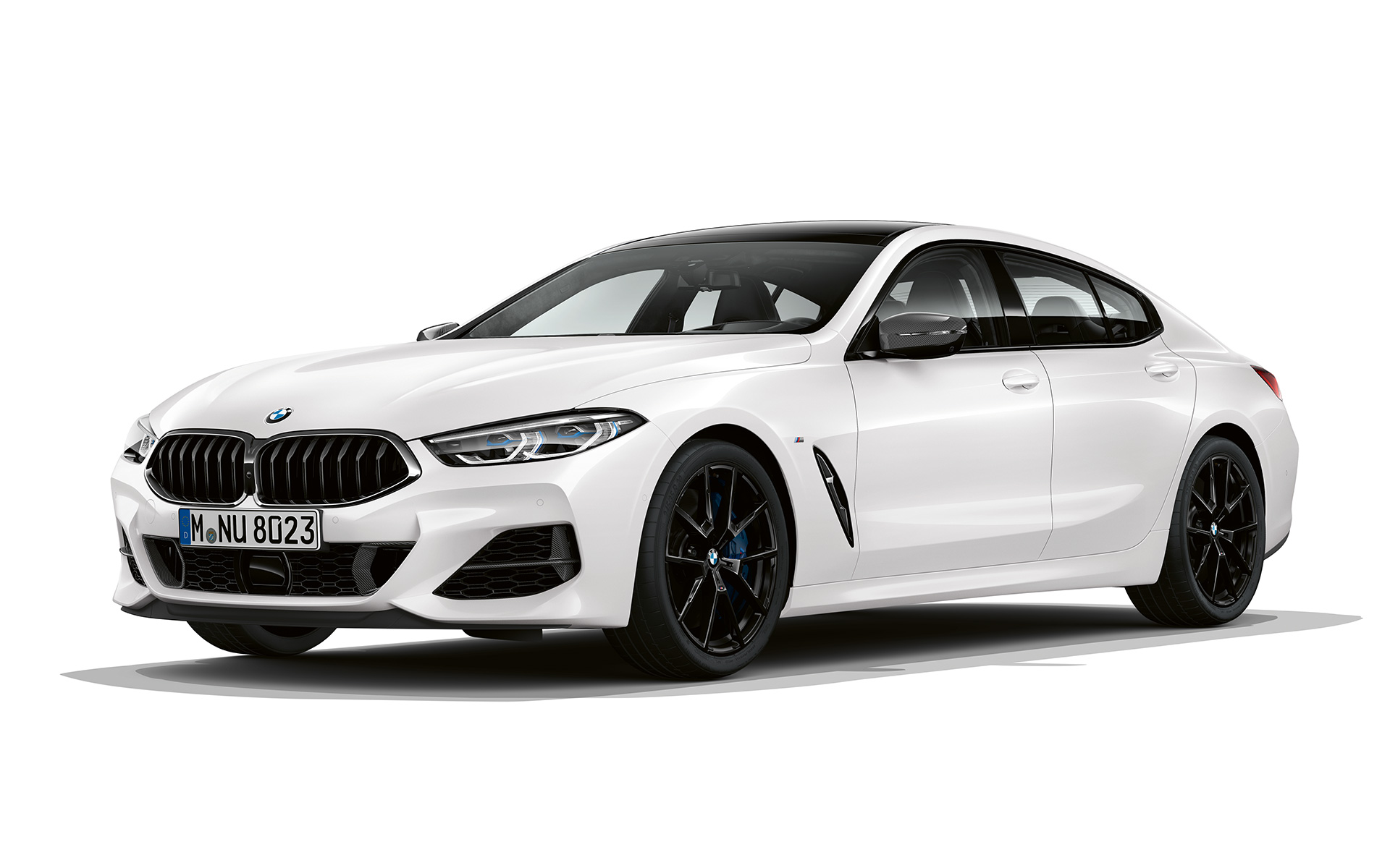 Pure Contrast, tričetrtinski posnetek od spredaj BMW serije 8 Gran Coupé, Pure Contrast, tričetrtinski posnetek od spredaj