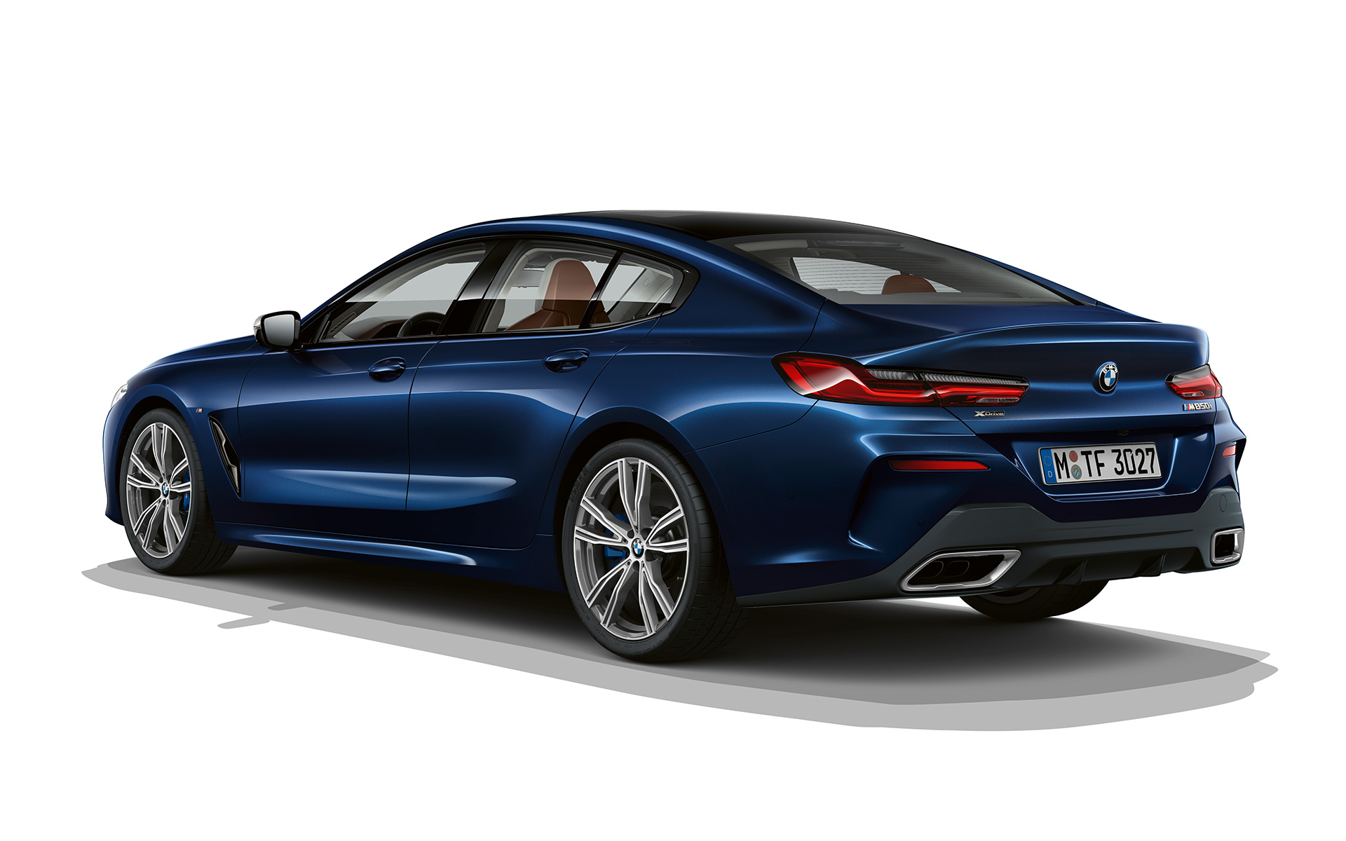 Individual Sophistication, tričetrtinski posnetek od zadaj BMW serije 8 Gran Coupé, Individual Sophistication, tričetrtinski posnetek od zadaj