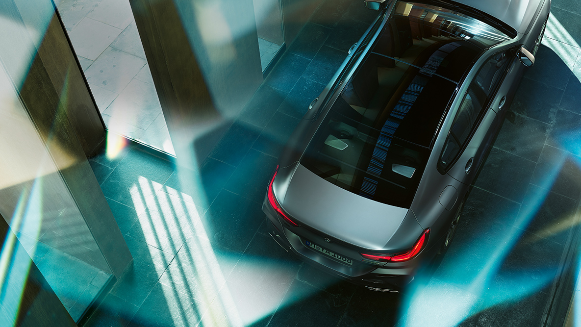Panoramska steklena streha z velikimi steklenimi površinami BMW serije 8 Gran Coupé, panoramska steklena streha z velikimi steklenimi površinami
