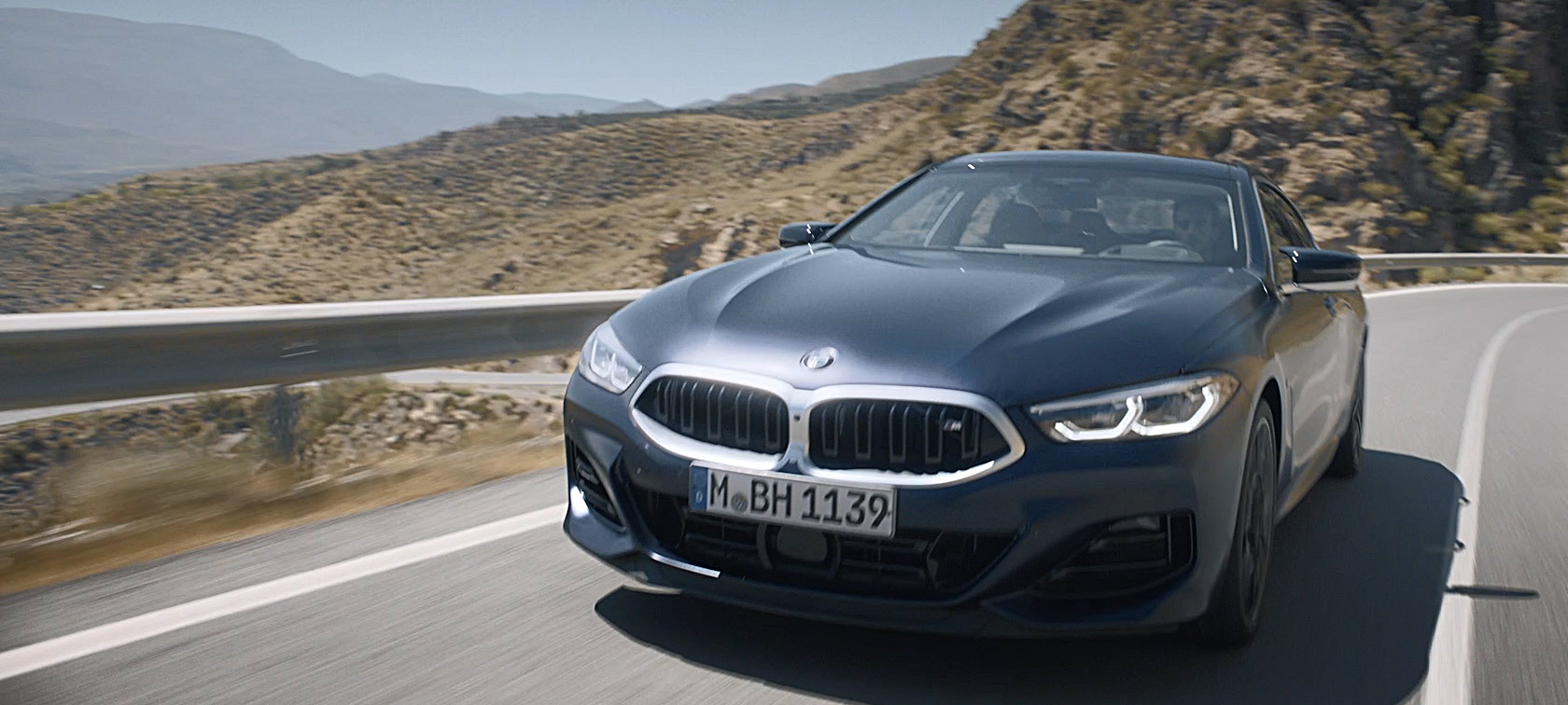 BMW serije 8 Gran Coupé, G16, LCI, osvežitev 2022, vozna dinamika v videoposnetku BMW serije 8 Gran Coupé, G16, LCI, osvežitev 2022, vozna dinamika v videoposnetku