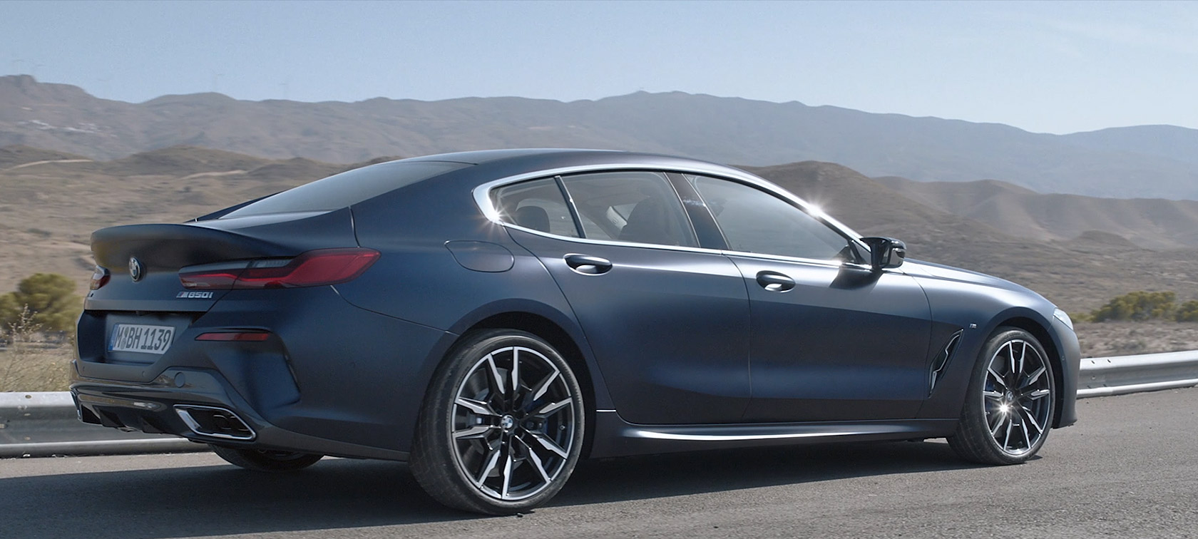 BMW serije 8 Gran Coupé, G16, LCI, osvežitev 2022, oblika zunanjosti v videoposnetku BMW serije 8 Gran Coupé, G16, LCI, osvežitev 2022, oblika zunanjosti v videoposnetku