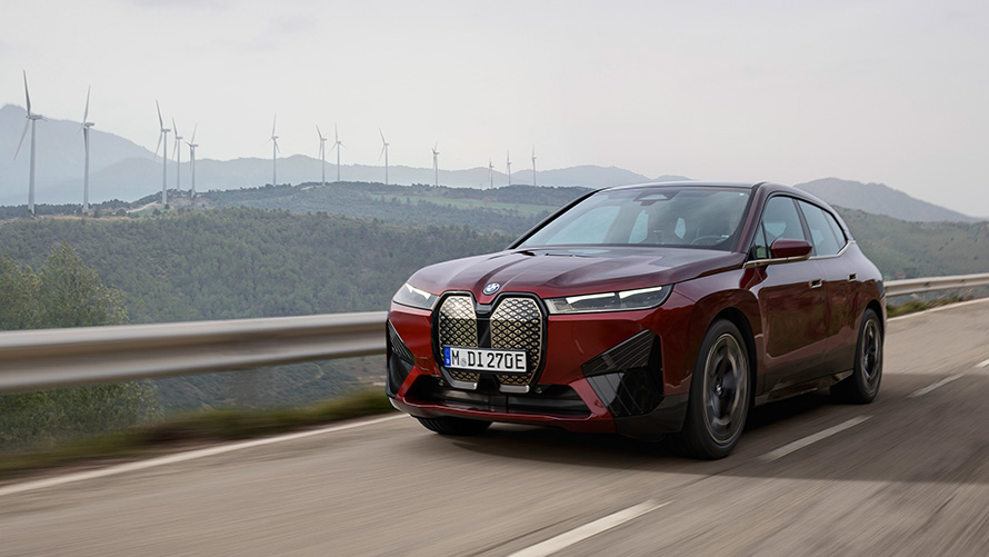 BMW iX xDrive50, i20, električni SUV, trajnost BMW iX xDrive50, i20, 2021, električni SUV, vožnja po obalni cesti, trajnost