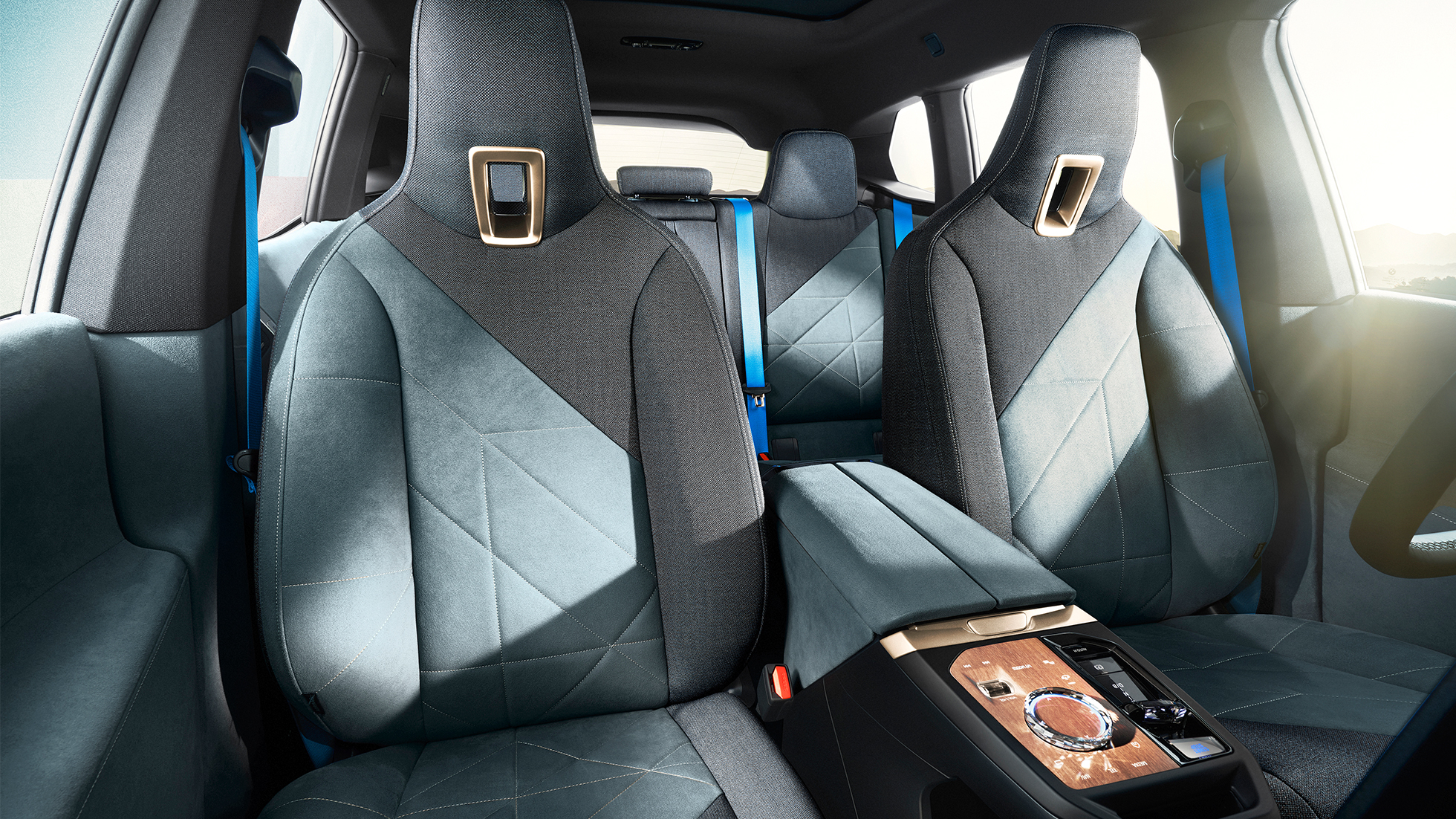 BMW iX, zadnji sedeži Loft Stonegrey BMW iX, i20, zadnji sedeži Loft Stonegrey