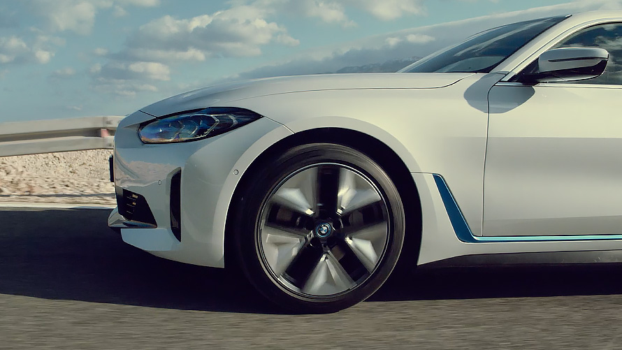 Videoposnetek o vozni dinamiki in pospešku popolnoma električnega BMW i4 M50, G26, 2021 Videoposnetek o vozni dinamiki in pospešku popolnoma električnega BMW i4 M50, G26, 2021