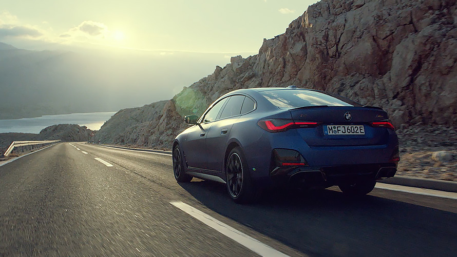 Videoposnetek o športni naravi popolnoma električnega BMW i4 M50, G26, 2021 Videoposnetek o športni naravi popolnoma električnega BMW i4 M50, G26, 2021