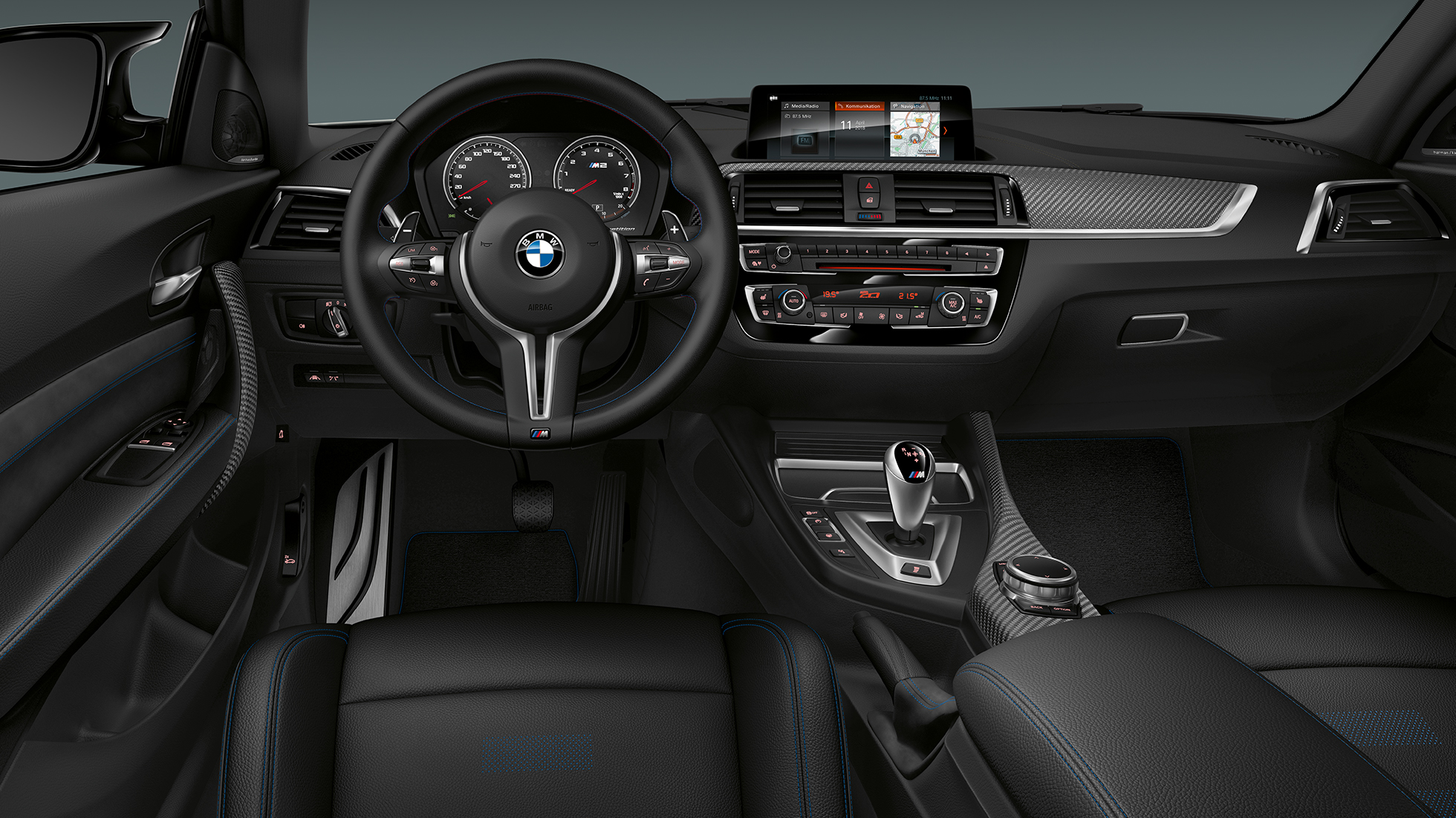 Kokpit BMW M2 Competition F87 Kokpit BMW M2 Competition F87 2018, kovinska barva Hockenheim Silver, notranjost