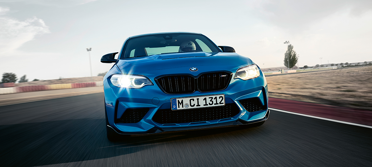 Oblika BMW M2 CS Oblika BMW M2 CS F87, kovinska barva Misano Blue, pogled od spredaj